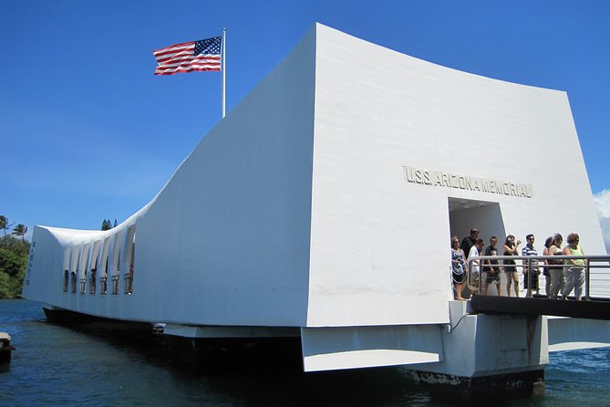 Private Pearl Harbor and Honolulu City Tour - Iolani Palace and Honolulu’s royal story
