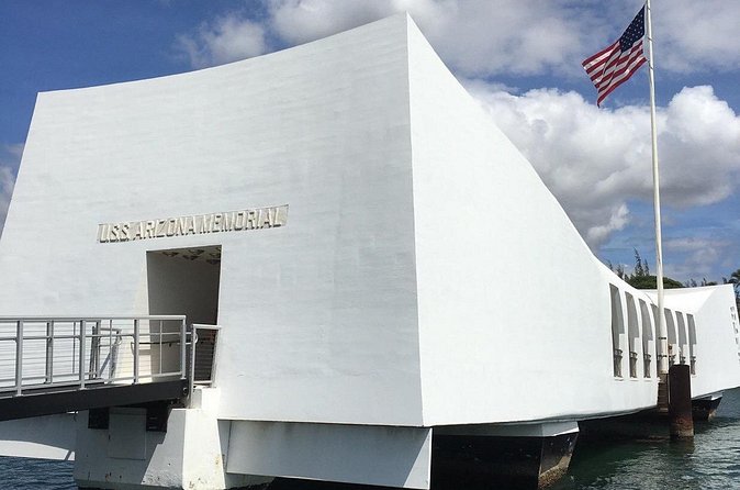 Private Pearl Harbor & North Shore tour (Se habla Español) - Shave ice finishes the food stops
