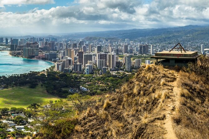 PRIVATE TOUR-Hike Diamond Head & Hawaiian Waterfall - Booking details worth checking