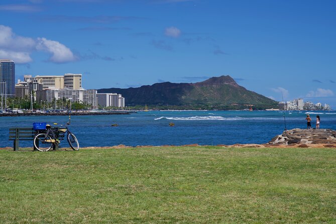 Private Tour Oahu - up to 6 passengers - Customizable - Kualoa Beach Park and Chinaman’s Hat
