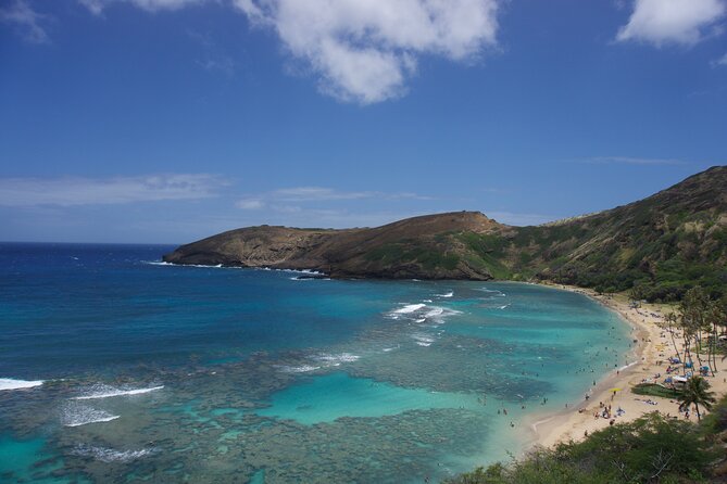Private Tour Oahu - up to 6 passengers - Customizable - Starting in Waikiki, from Kalakaua Avenue to Diamond Head
