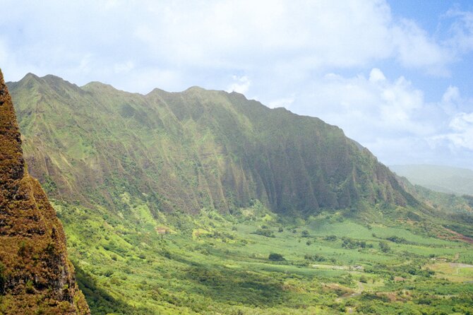 PRIVATE TOUR-Ultimate Circle Island Tour of Oahu - Mokoliʻi Island and the Kualoa Valley views