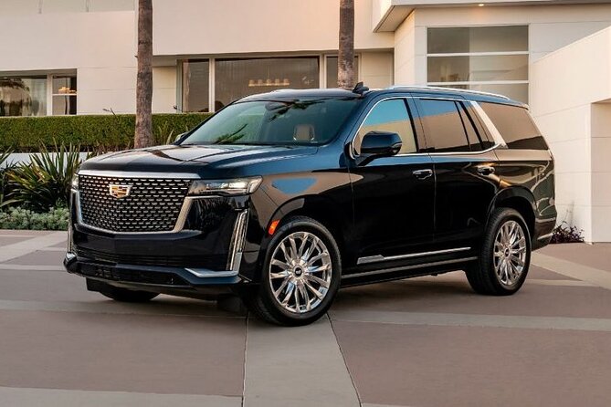 Private Transfer from Honolulu Airport HNL to Waikiki by SUV - Meeting your chauffeur at Honolulu Airport