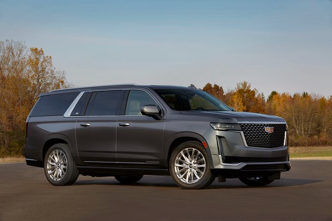 Private Transfer from Honolulu Airport HNL to Waikiki by SUV - Inside the Cadillac Escalade or similar SUV