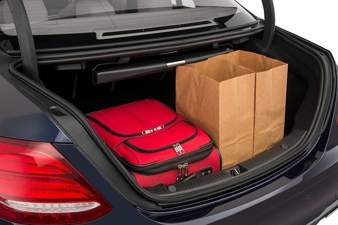 Private Transfer Honolulu Airport HNL to Waikiki by Sedan - From HNL arrivals hall to your hotel door