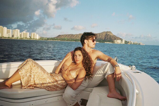 Private Waikiki Sunset Boat Tour: 6 passengers max - A private view of Waikiki at sunset