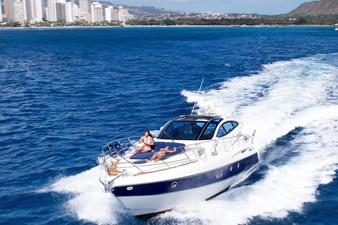 Private Yacht Charter - Cruising East Oahu for the First Views
