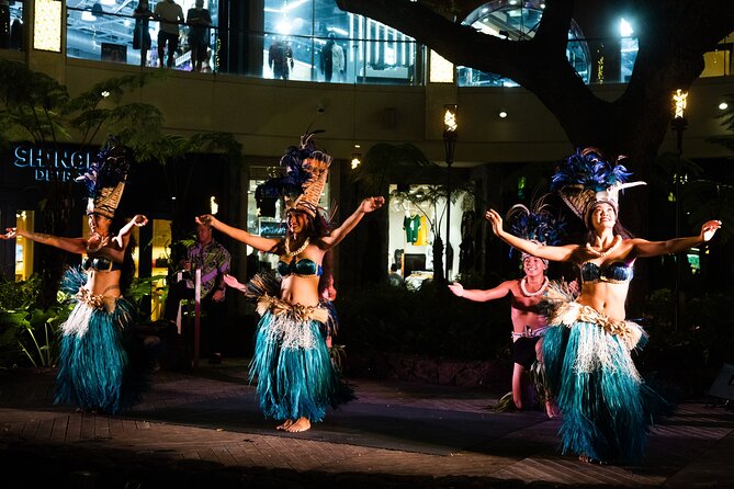 Queens Waikiki Luau with Dinner Buffet and Cultural Activities - What happens from the 5 p.m. start