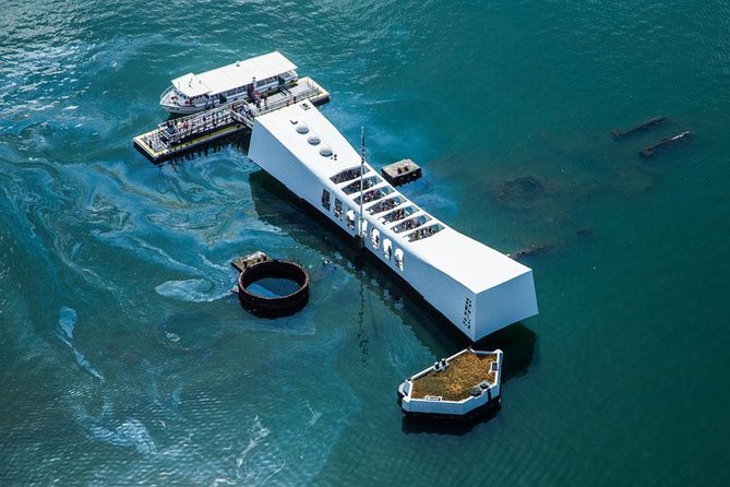 Royal Crown of Oahu - 60 Min Helicopter Tour - Doors Off or On - Waikiki and Diamond Head set the scene