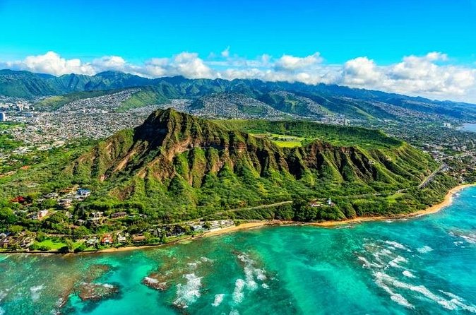 Scenic half day Circle Island tour - A Hawaiian café adds flavor to the sightseeing