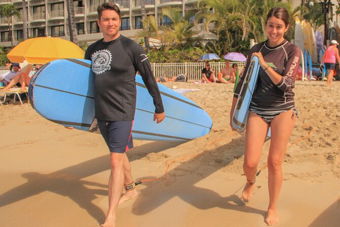 Semi-Private Surf Lesson for 2 or 3 people on Waikiki Beach - Why the four-person limit matters