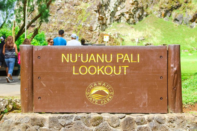 Sights & Bites Ultimate Oahu Circle Island Foodie Tour - What this Oahu circle tour really is