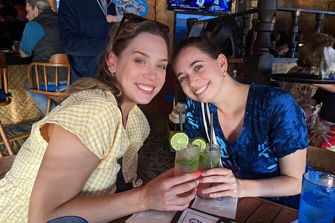Sips & Secrets of Hawaii Pub Crawl - The four-stop route through Waikiki