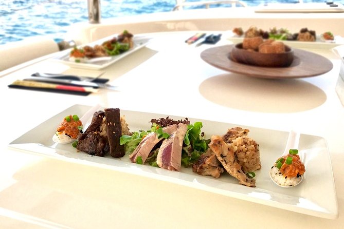 Small Group Yacht Sunset Cruise from Oahu - A hosted bar with more than sparkling wine