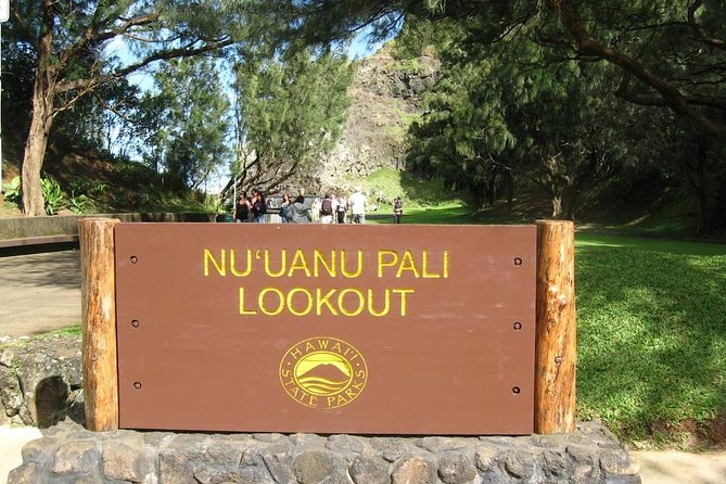 South Shore Aloha Friendly Tour - Kailua Beach closes the coastal loop