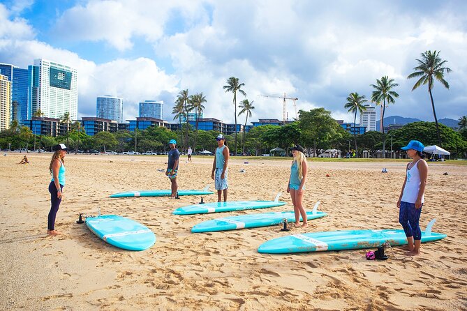 Stand-Up Paddle Yoga - What the Oahu paddle yoga session is meant to be