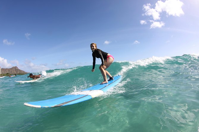Surfing Lessons On Waikiki Beach - Waikiki waves and the first attempt to stand