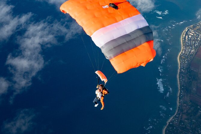 Tandem Skydiving with GoJump in Hawaii - Why the 14,000-foot jump matters