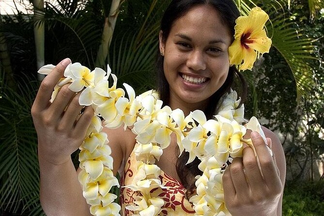 Traditional Airport Lei Greeting on Honolulu Oahu - International arrivals need extra planning