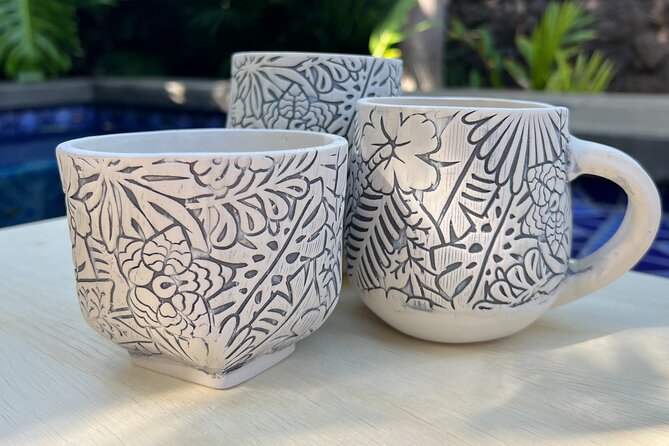 Two-hours handmade ceramic class, make your own souvenir Honolulu - A Two-Hour Hand-Building Session With Karen