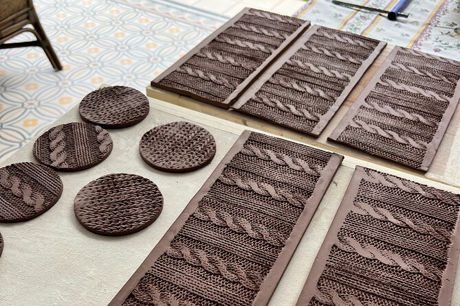 Two-hours handmade ceramic class, make your own souvenir Honolulu - Choosing Between a Mug and a Bowl