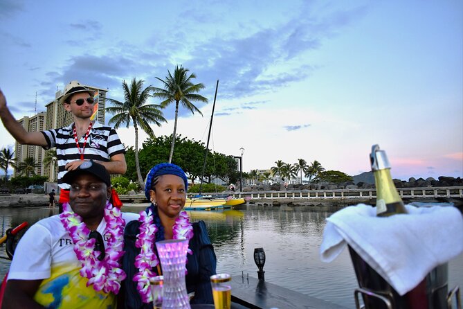 Valentine's Private Gondola Cruise in Waikiki with Drinks, Pastry - Is $670 a fair price?