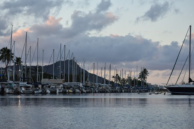 Valentine's Venetian Gondola Cruise in Waikiki - The small touches that make it feel like a date