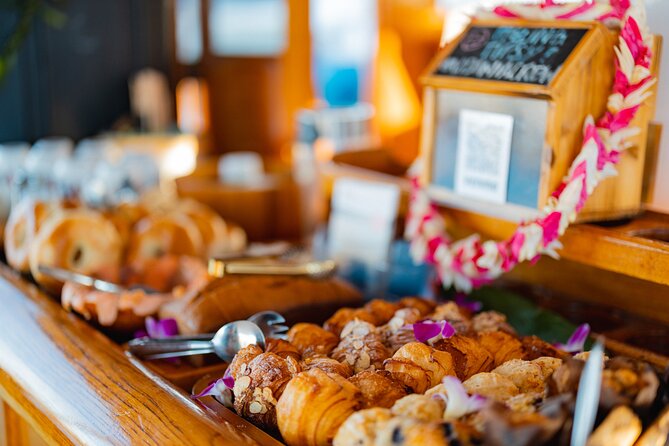 Vida Mia Morning Coffee Cruise - Coffee, pastries, and a proper breakfast on the water