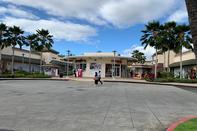 Waikele Outlet Shopping Shuttle - Why this shuttle can make sense from Waikiki