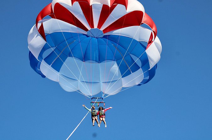 Waikiki and Diamond Head Parasailing Experience - Who will enjoy this most