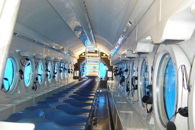 Waikiki: Atlantis Submarine Adventure - The guide and narration make a difference