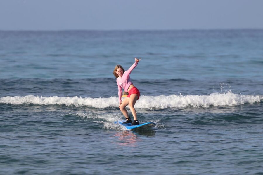 Waikiki Beach: Surf Lessons - Languages and teaching style