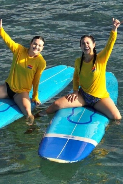 Waikiki Beach: Surf Lessons - The safety briefing comes first