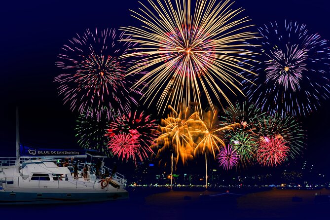 Waikiki Friday Firework Catamaran Tour - Why this boat ride works for a Waikiki night