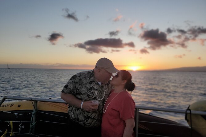Waikiki Friday Firework Catamaran Tour - The Hilton Hawaiian Village fireworks at 7:45 pm