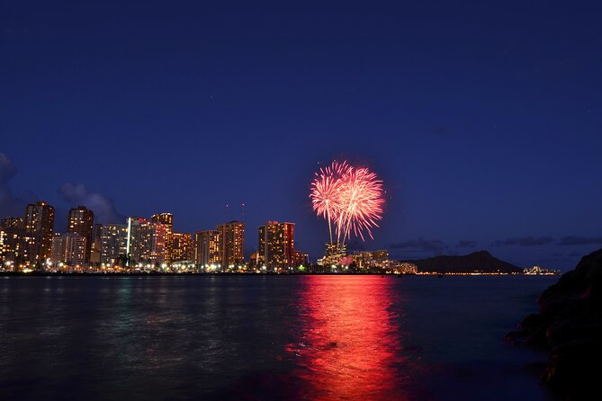Waikiki: Friday Night Fireworks Catamaran Cruise - Who should book this Friday cruise?