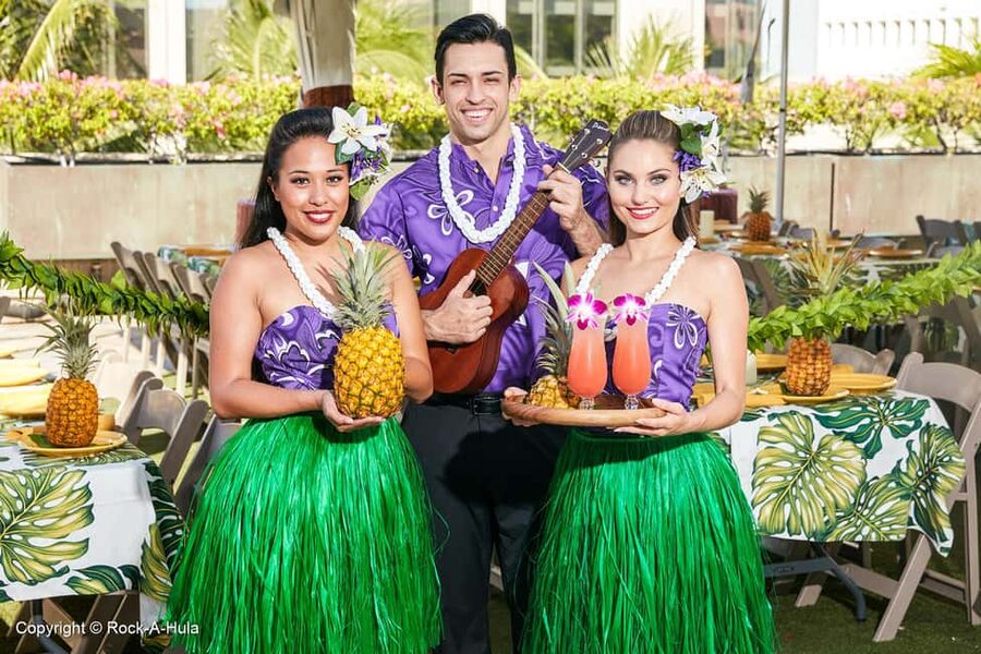 Waikiki: Luau and Buffet w/ optional Rock-A-Hula Show - Timing the evening around a one-hour meal