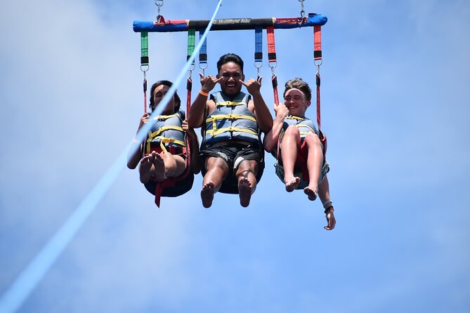 Waikiki: Parasailing in Hawaii - The crew, safety, and first-time nerves