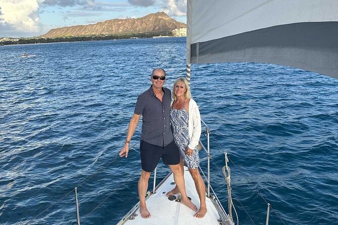 Waikiki private Day Tour and Sunset sail for couples - Who should book this Waikiki boat ride?