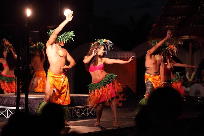 Waikiki Starlight Luau on The Great Lawn-Hilton Hawaiian Village - A Waikiki luau built around ease