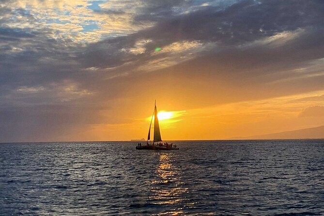 Waikiki Sunset Cocktail Cruise - Hilton Hawaiian Village - What this Waikiki sunset cruise is really like