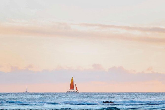Waikiki Sunset Cocktail Sail with Open Bar - A Waikiki sunset seen from the ocean