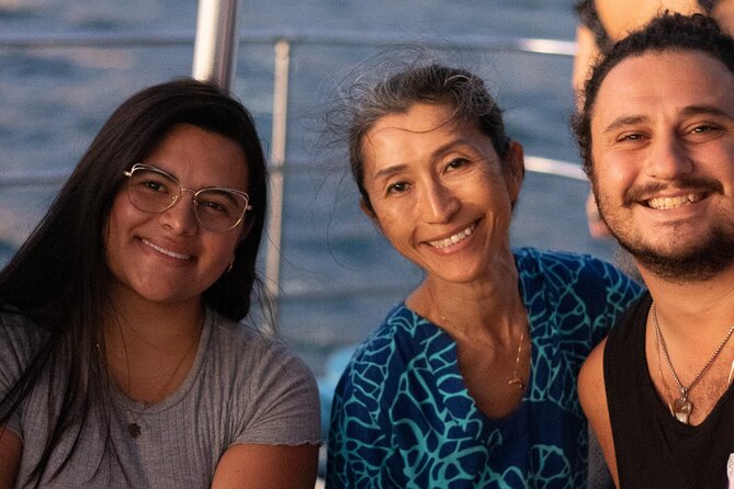 Waikiki Sunset Cruise Catamaran Boat Tour on Oahu - Practical planning for the harbor and boat