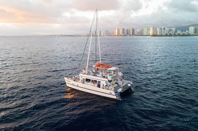 Waikiki Sunset Cruise from Oahu - Watching Diamond Head turn gold