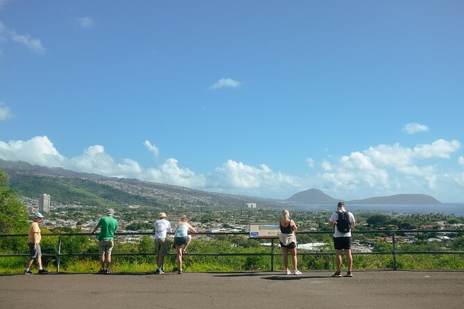 Waikiki Trolley Blue Line Coastline & Local Grindz Hop-on Hop-off - Rainbow Drive-In is the most useful food stop