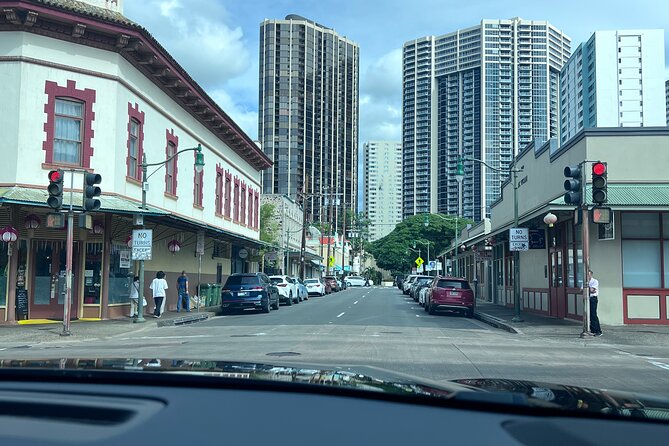 We Go Eat: Secret Aloha Bites Tour - Who should book this experience?