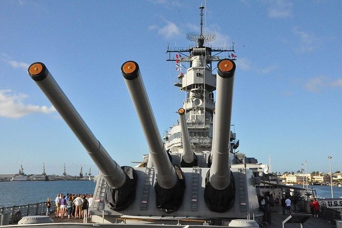 WWII Pearl Harbor Heroes Deluxe Tour - USS Missouri and the end of World War II