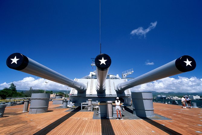 WWII Pearl Harbor Heroes Deluxe Tour - Pearl Harbor National Memorial and the Arizona story